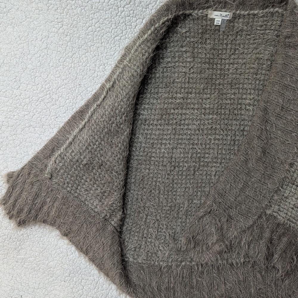 Cozy Gray Women's Cardigan Wrap - Picture 2 of 6